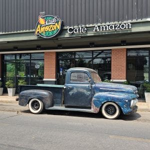 Read more about the article Spot of the Day 2 : Coooool Ford Truck